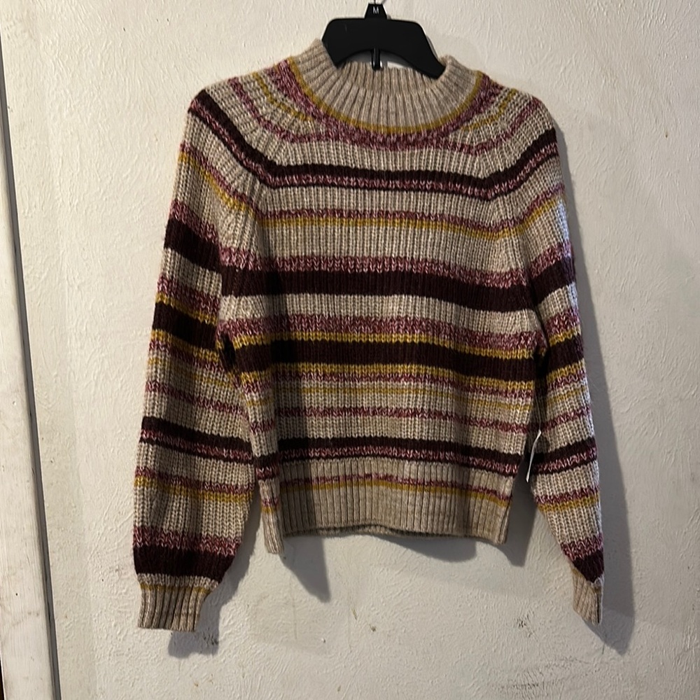 Old Navy Size small |Mock-Neck Cropped Sweater